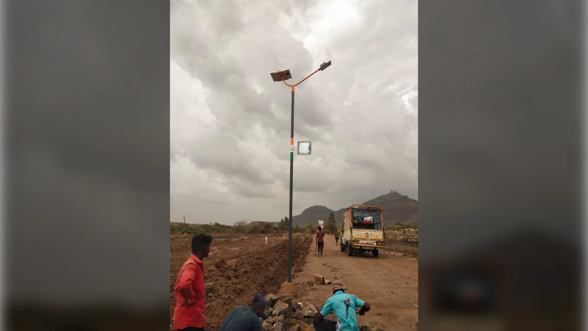 15W Decorative Solar Street Light Project Nashik thumbnail 2