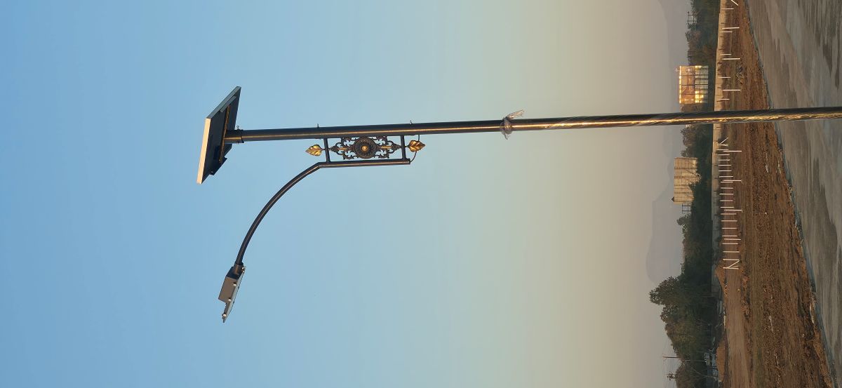 Decorative Solar Street Light Installation in Nashik thumbnail 3