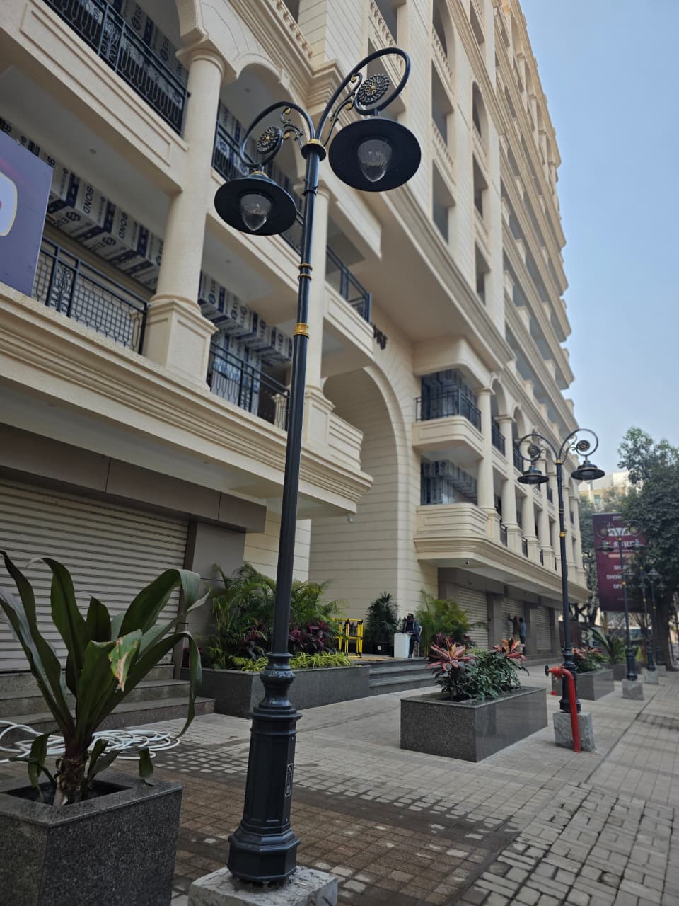 Decorative Street Light Installation at SSRF, Nashik thumbnail 4