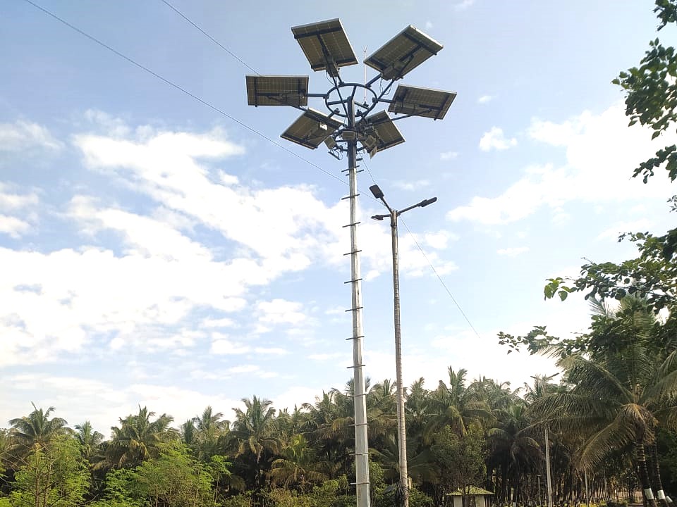 Solar Highmast light system installed at Nashik thumbnail 2