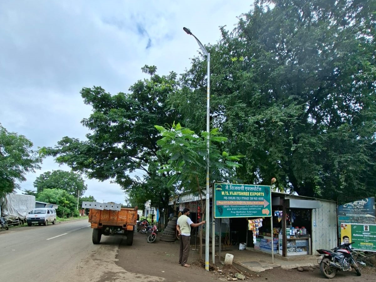 led street light Installed Successfully at Nifad thumbnail 4