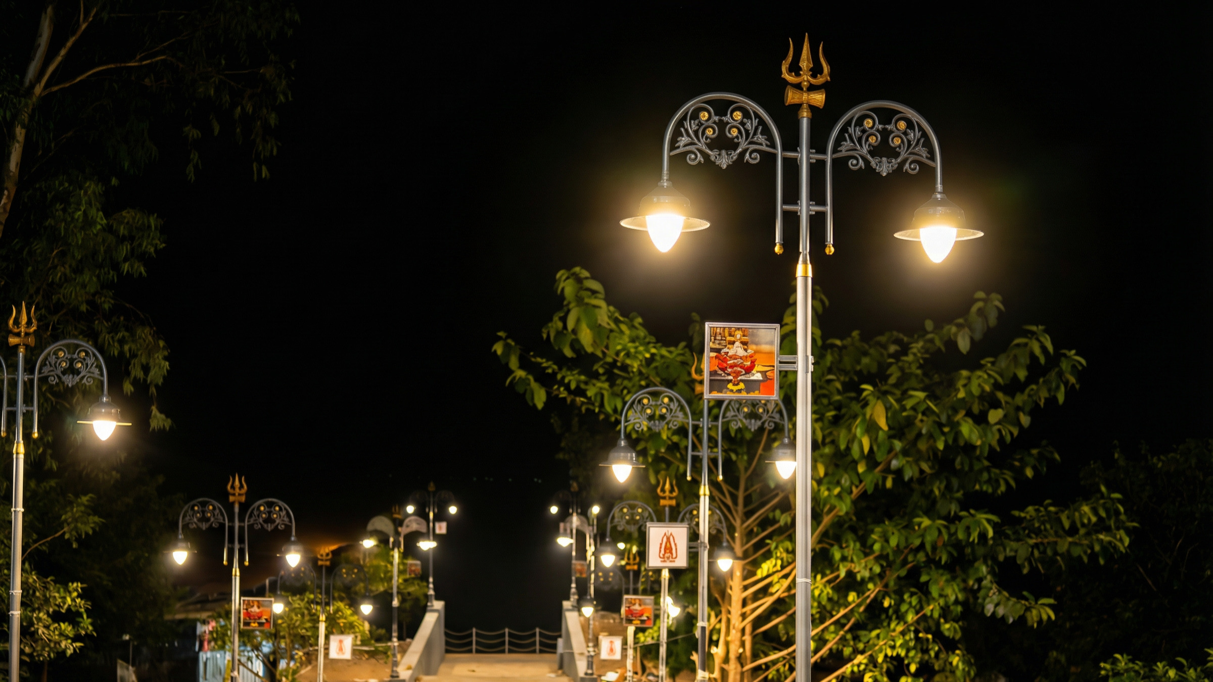 Trishul theme Decorative Street Light at Shree Rameshwar Temple – Xera Tech LED Lighting in Shree Rameshwar Temple, Sangamner, Ahilyanagar, Maharashtra