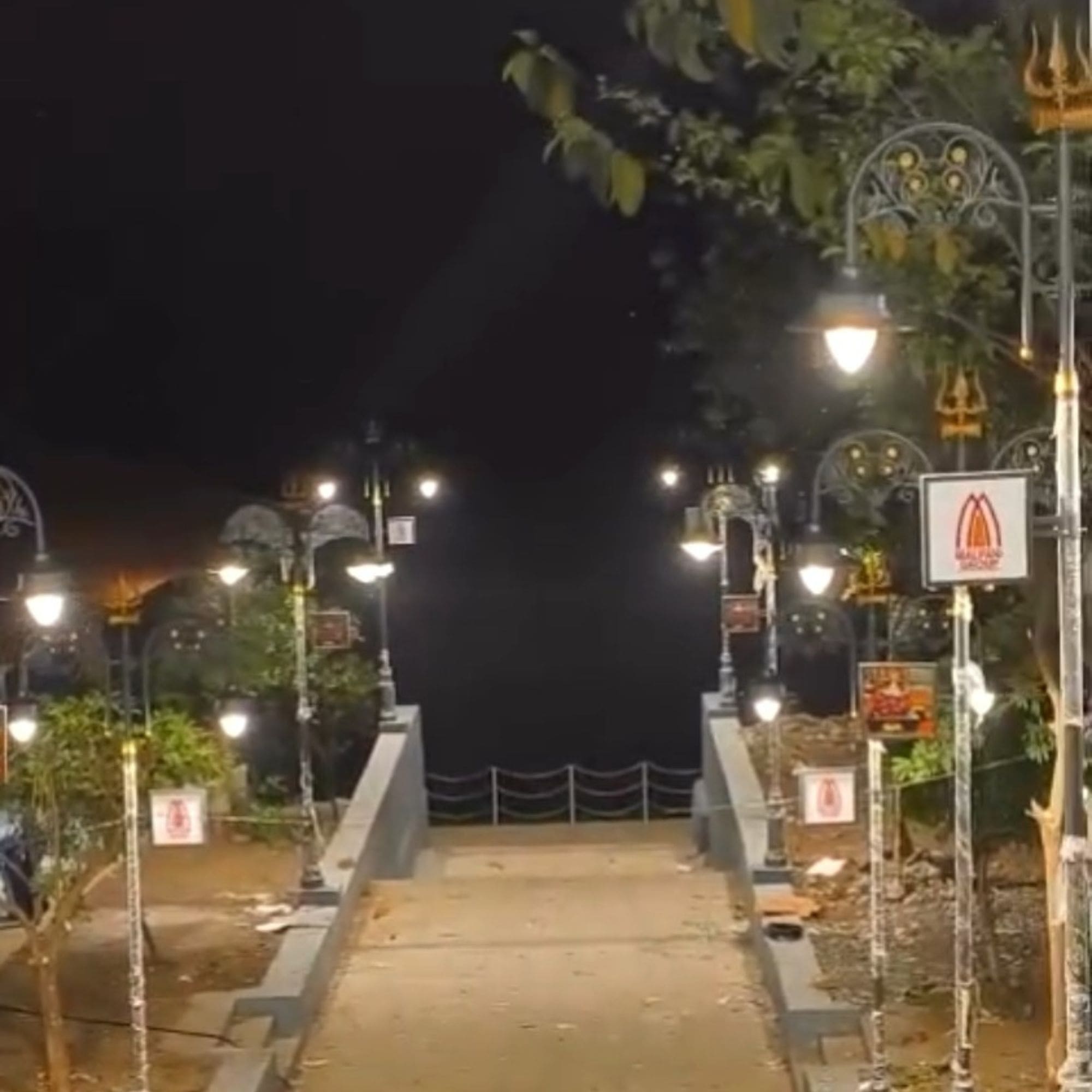 Trishul theme Decorative Street Light at Shree Rameshwar Temple thumbnail 7